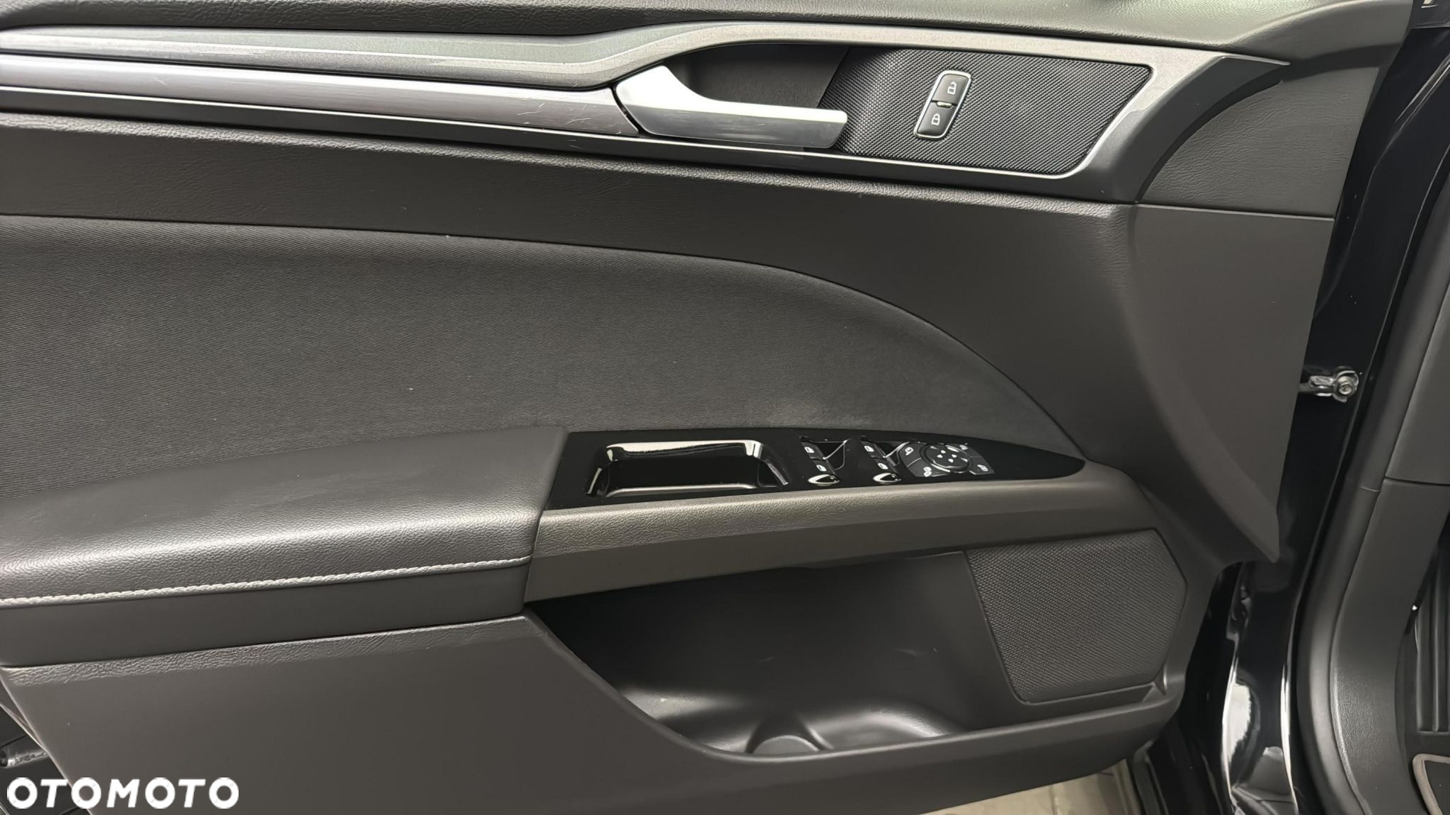 Ford Mondeo 2.0 EcoBlue Titanium - 11