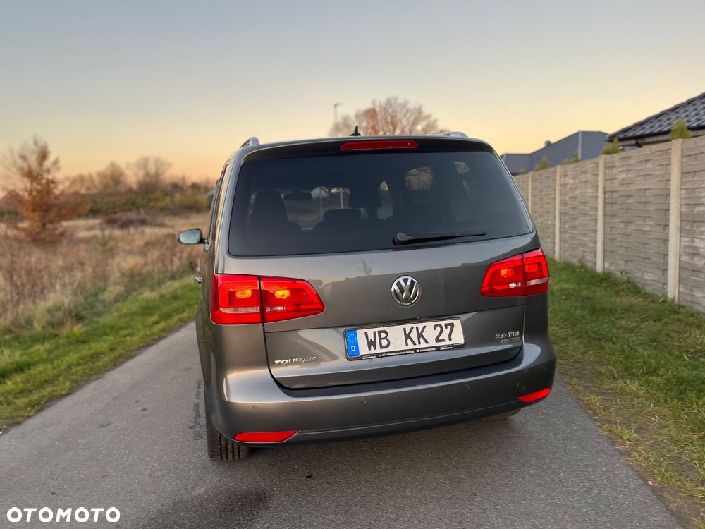 Volkswagen Touran 2.0 TDI DPF BlueMotion Technology DSG STYLE - 14