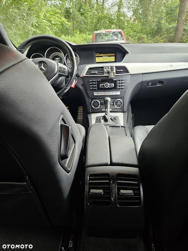 Mercedes-Benz Klasa C 250 CDI BlueEff Avantgarde 4-Matic - 15