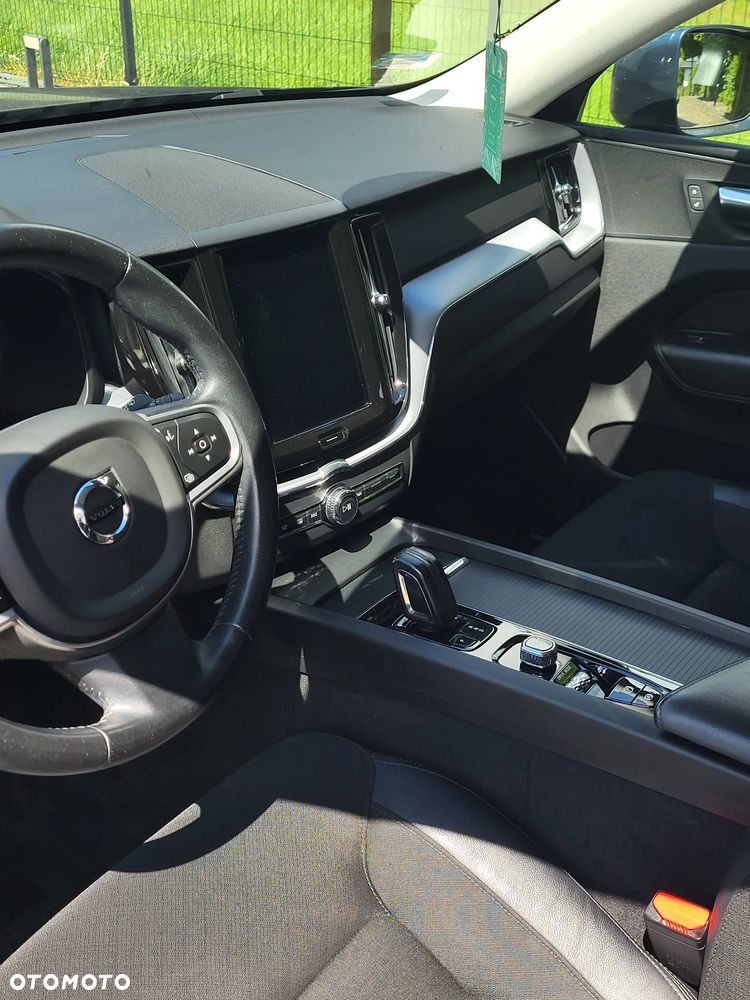 Volvo XC 60 B4 D AWD Momentum - 7