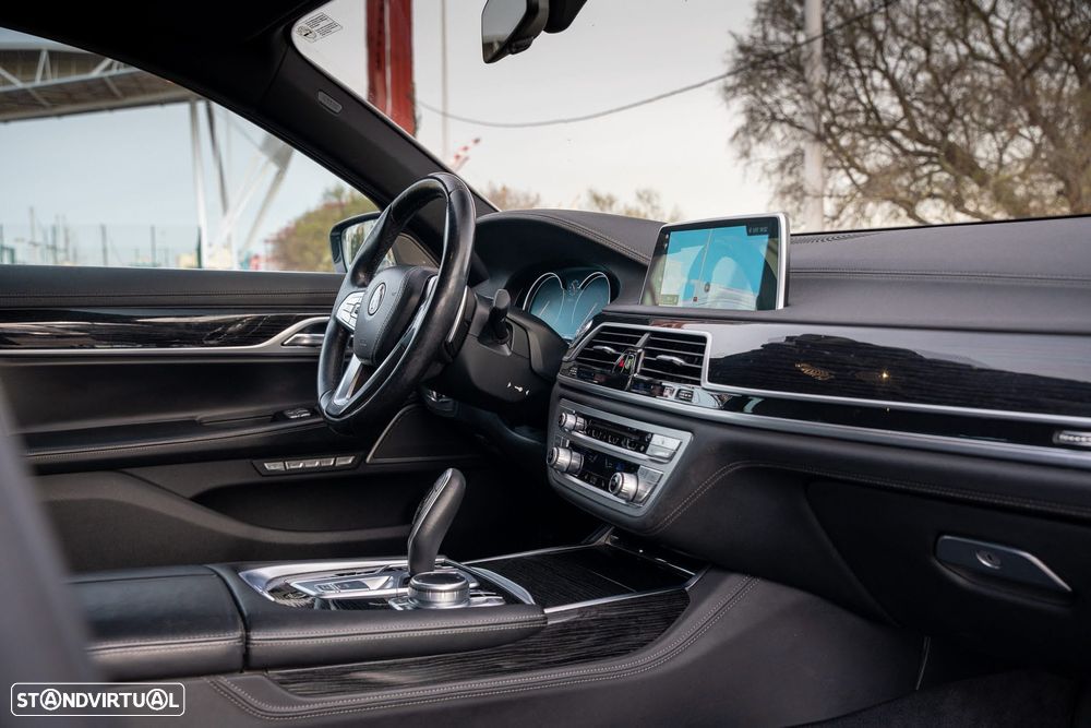 BMW 730 d Pack M - 5