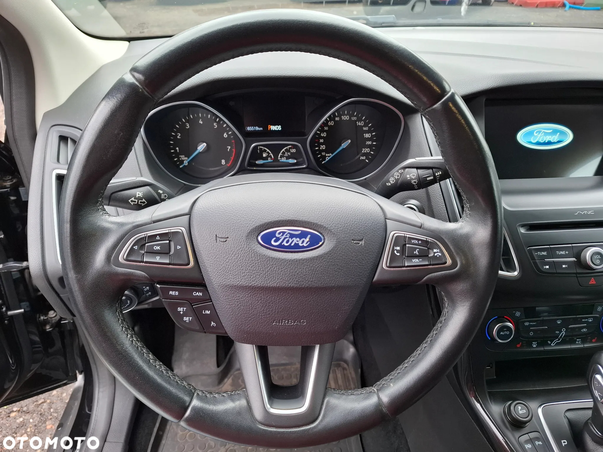 Ford Focus Turnier 1.5 EcoBoost Start-Stopp-System TITANIUM - 18