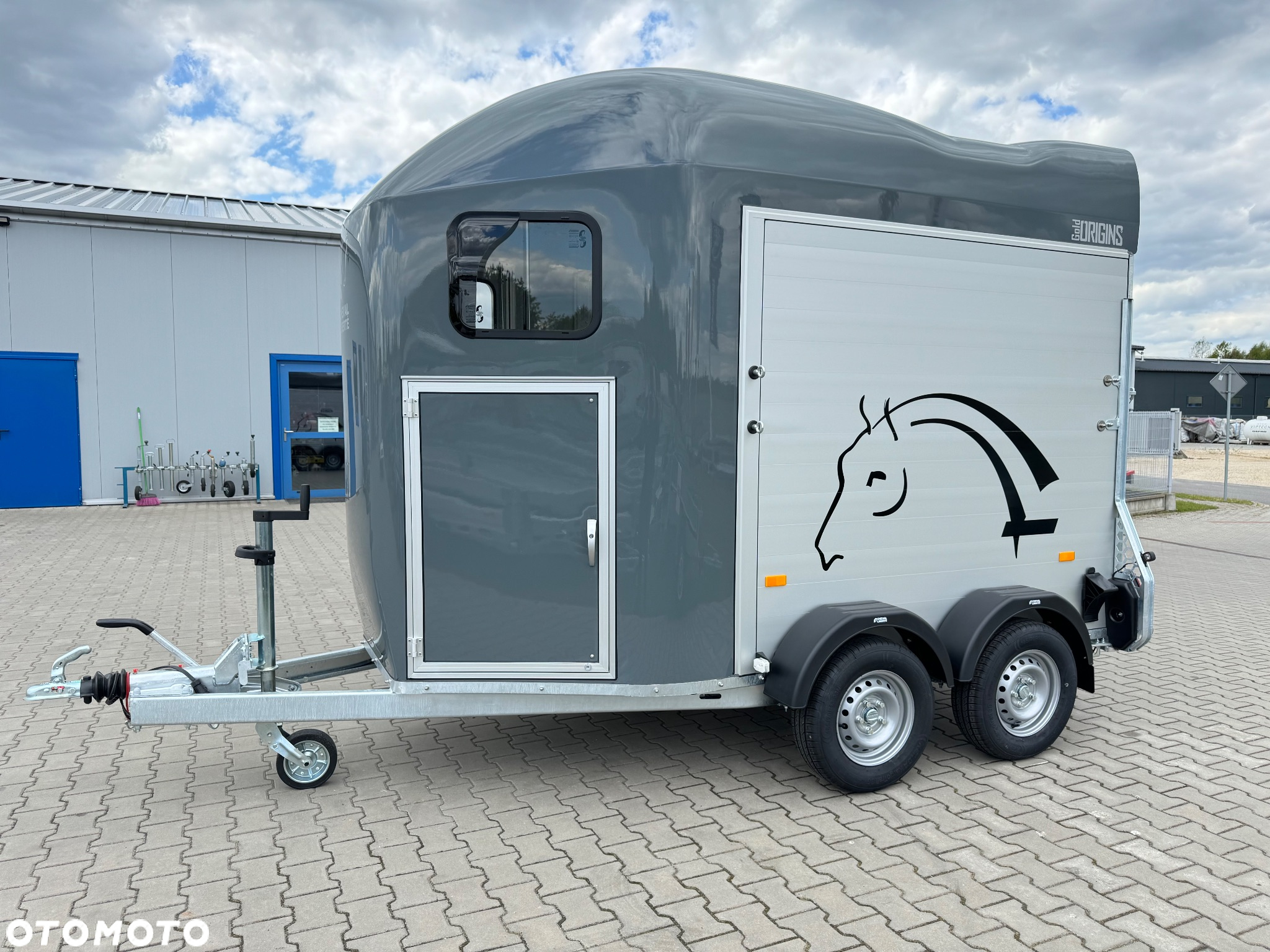Cheval Liberte Gold Orgin Alu + siodlarnia , do przewozu 2 koni , 2000 kg - 10