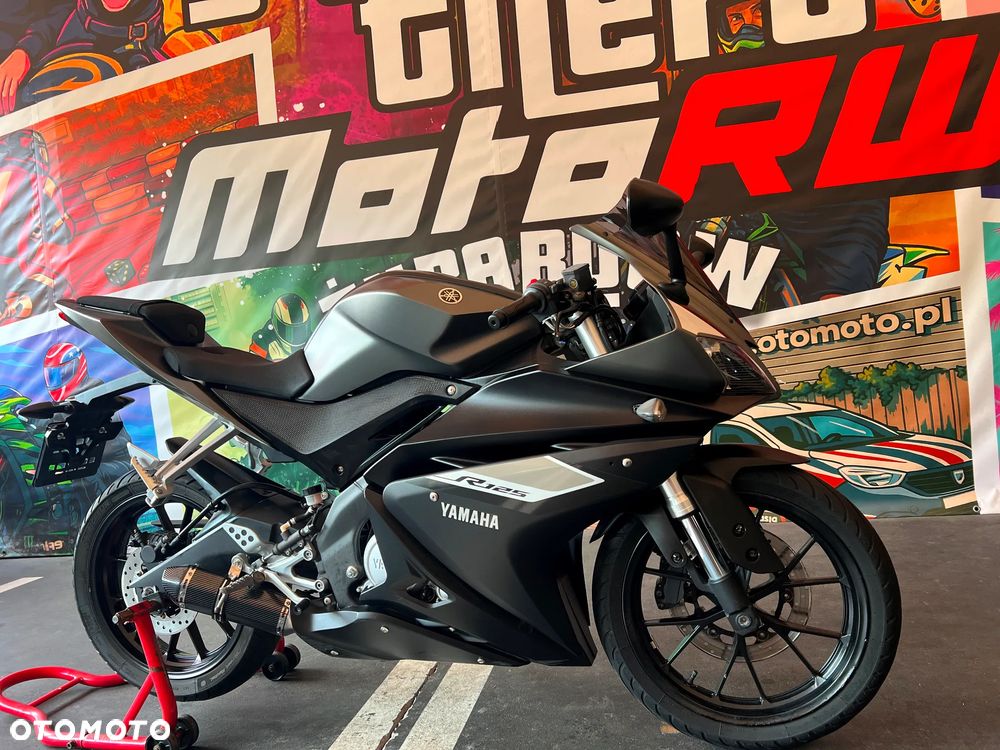 Yamaha YZF - 4