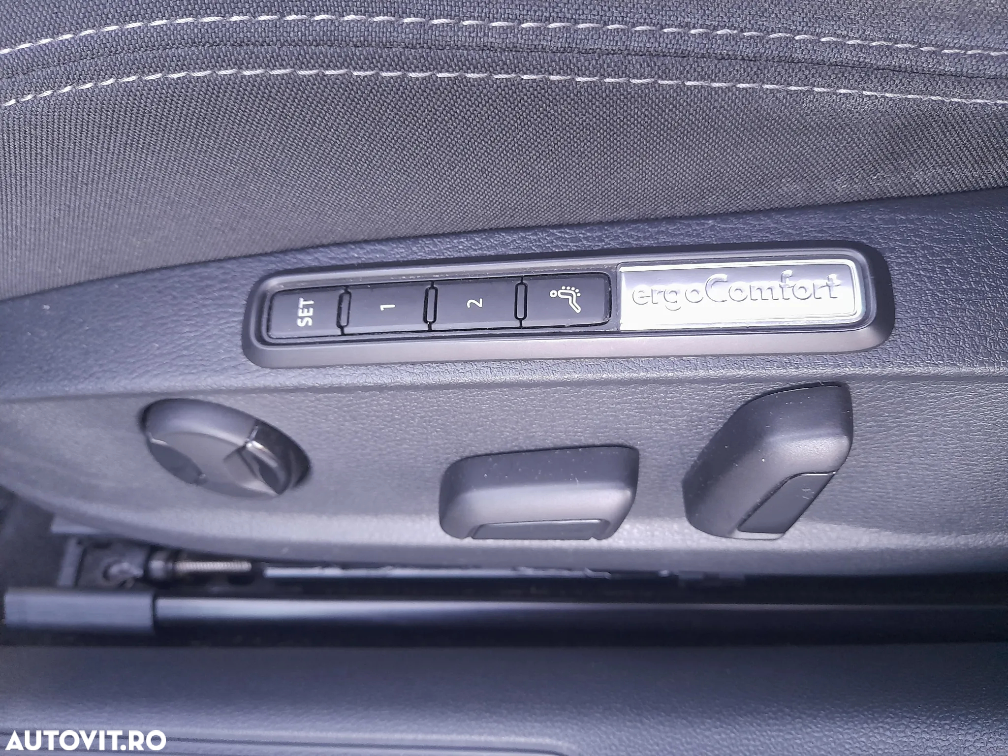 Volkswagen Passat Variant 2.0 TDI DSG Highline - 37