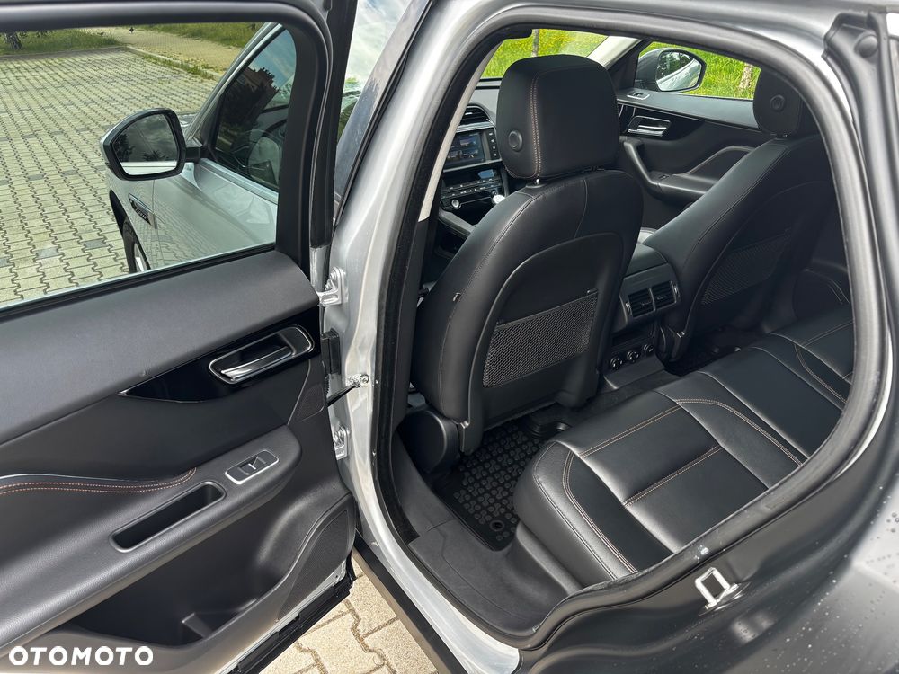 Jaguar F-Pace E-Performance Prestige - 10