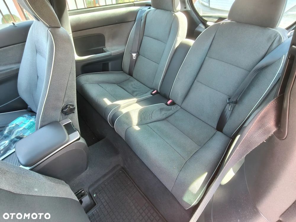 Volvo C30 1.6D - 19