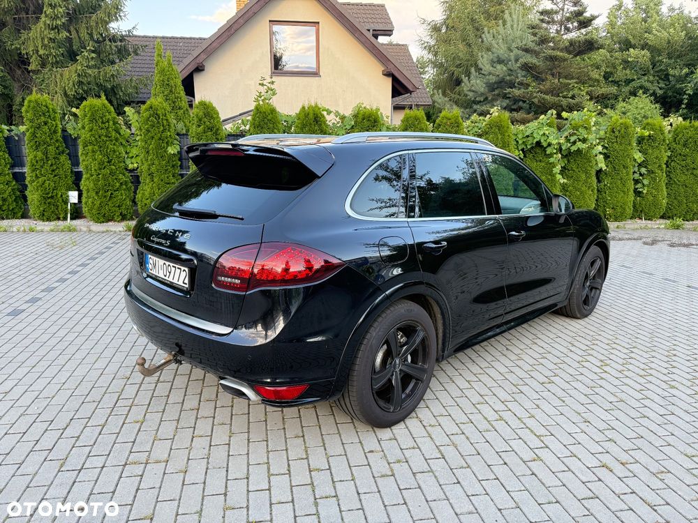 Porsche Cayenne - 4
