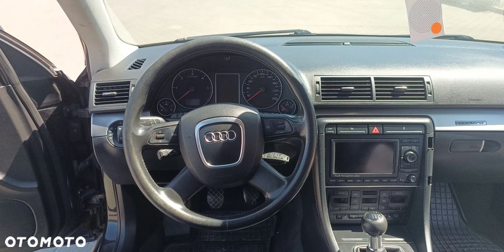 Audi A4 Avant 2.0 TDI - 24