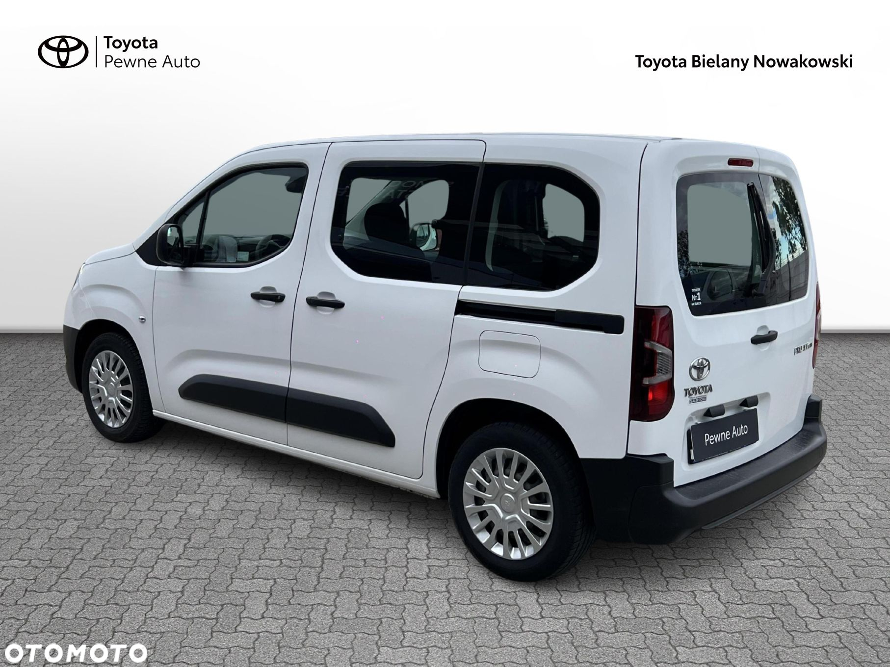 Toyota Proace City Verso 1.2 D-4T Combi - 4