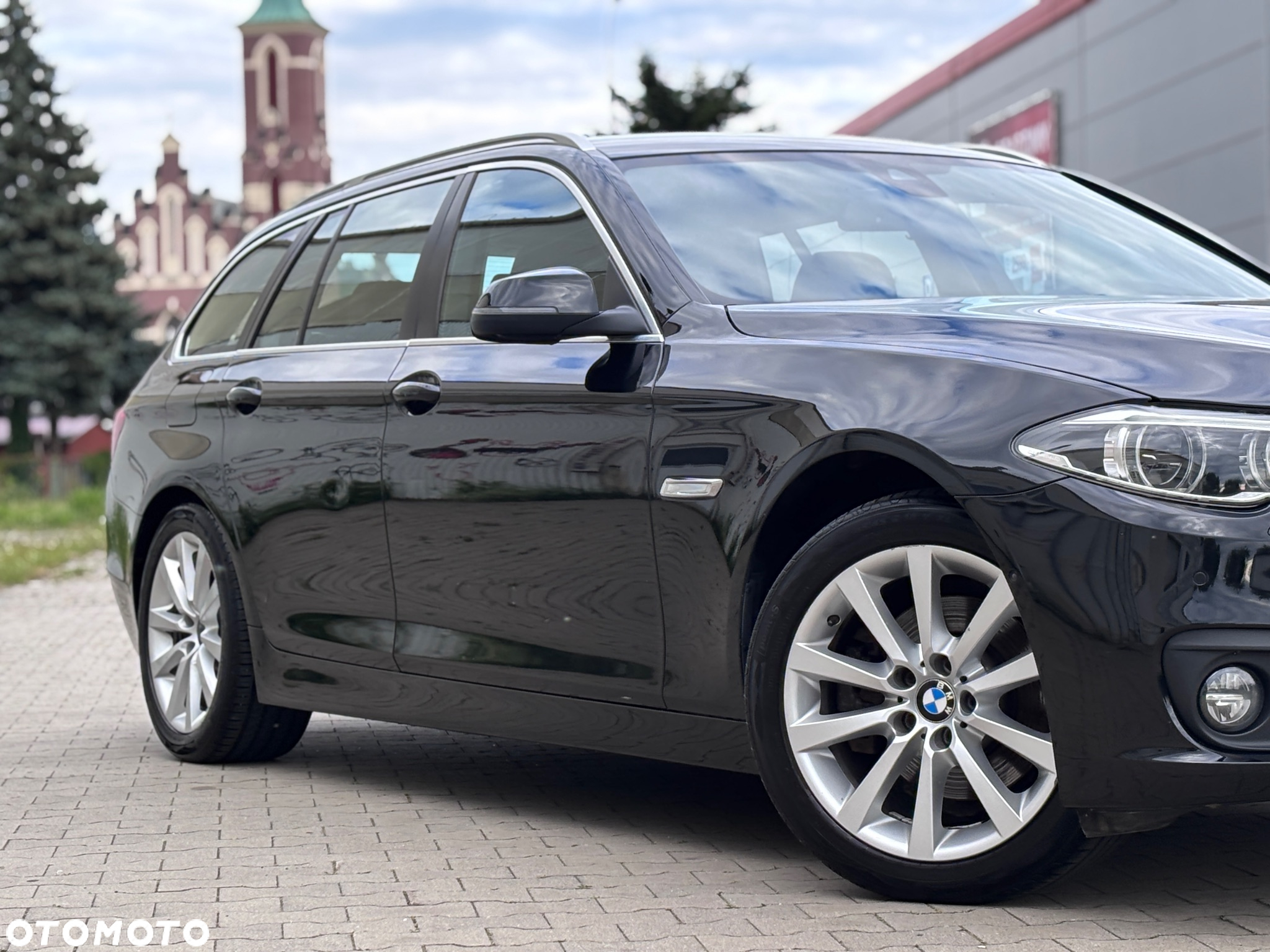 BMW Seria 5 520d xDrive - 6