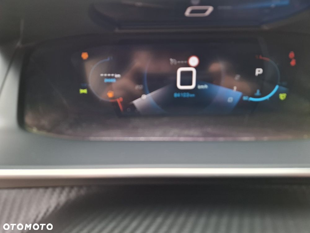 Peugeot 2008 PureTech 130 EAT8 GT - 24