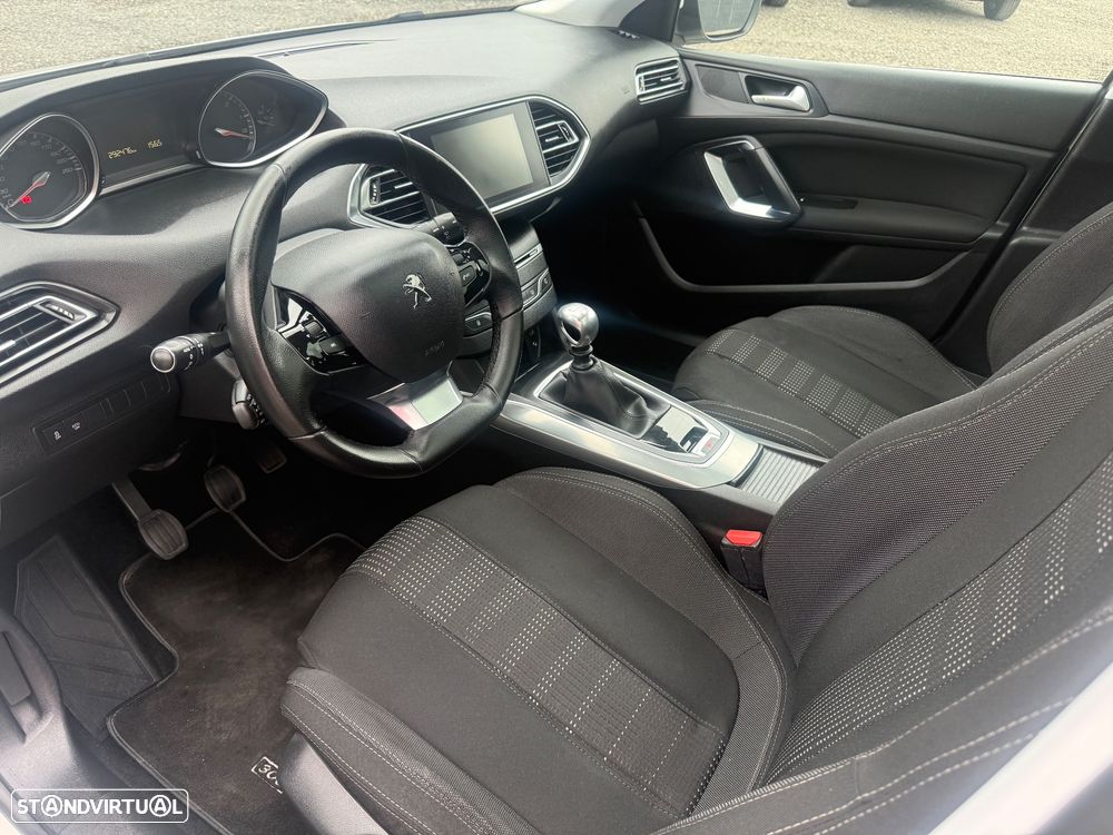 Peugeot 308 SW 1.6 BlueHDi Allure - 11