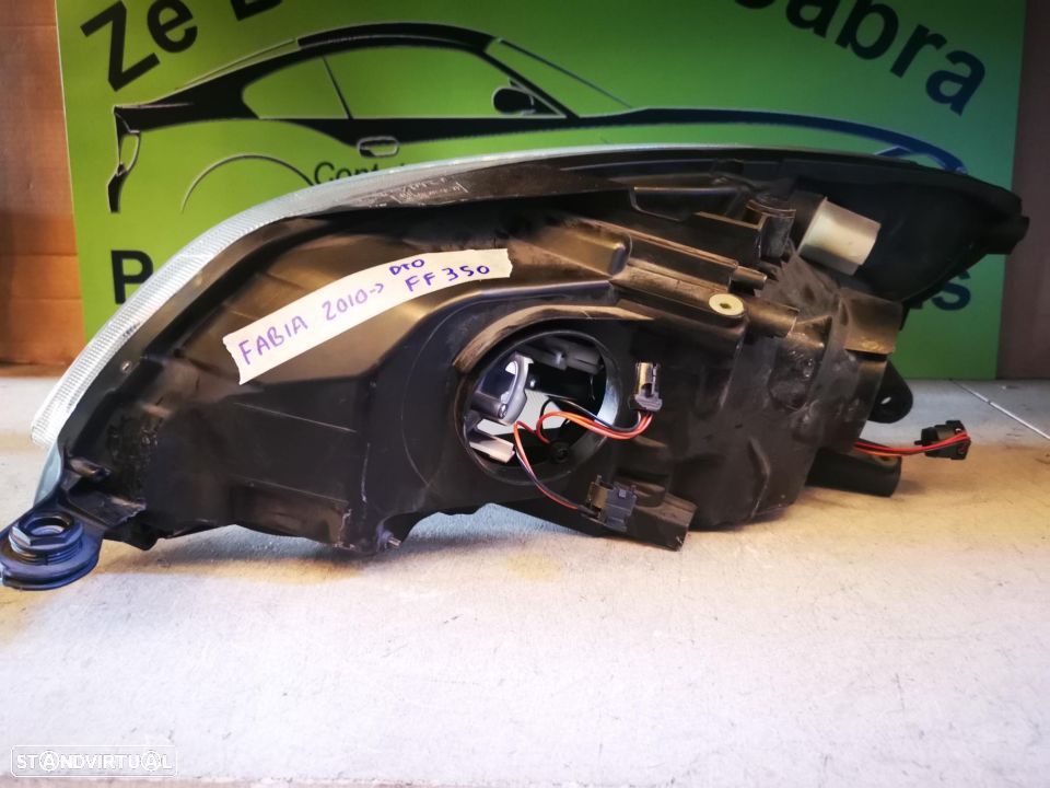 SKODA FABIA II FAROL DIREITO - FF350 - 7