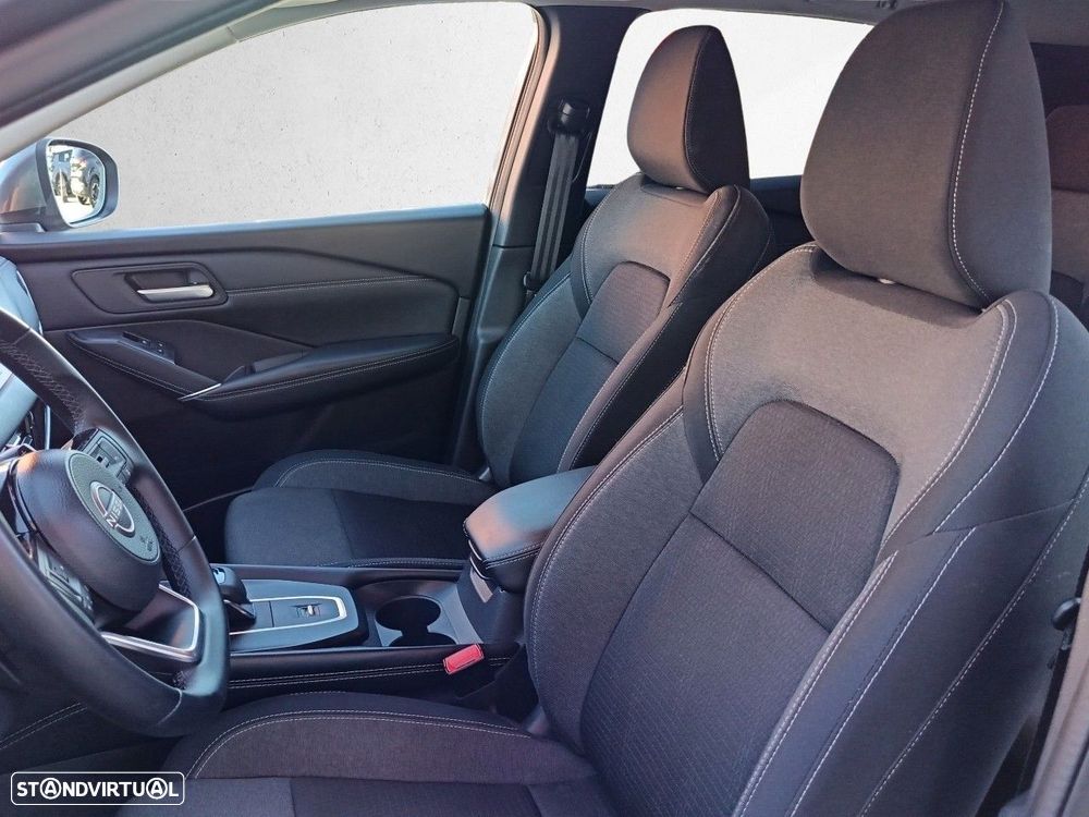 Nissan Qashqai 1.3 DIG-T N-Connecta Xtronic - 9