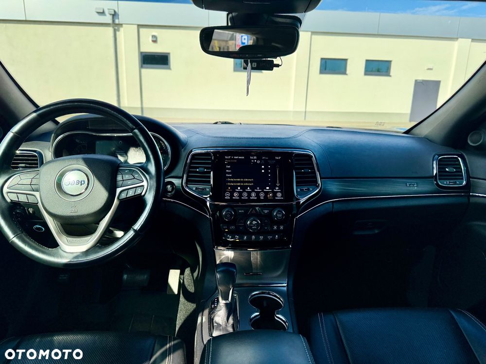 Jeep Grand Cherokee - 15