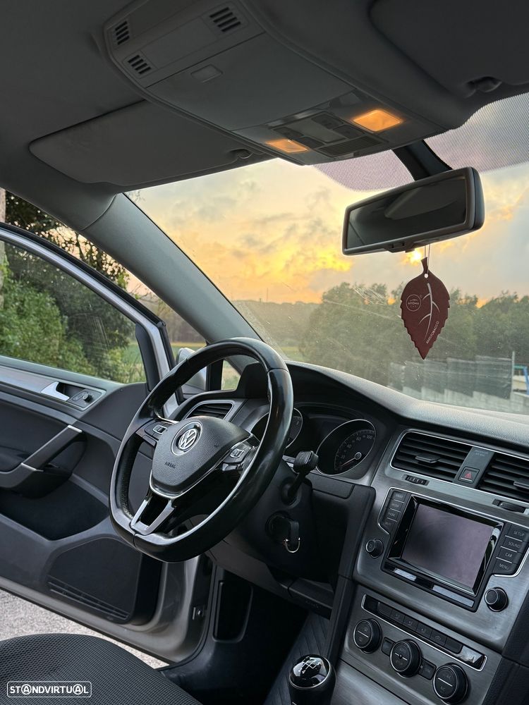 VW Golf 1.6 TDi BlueMotion Confortline - 9