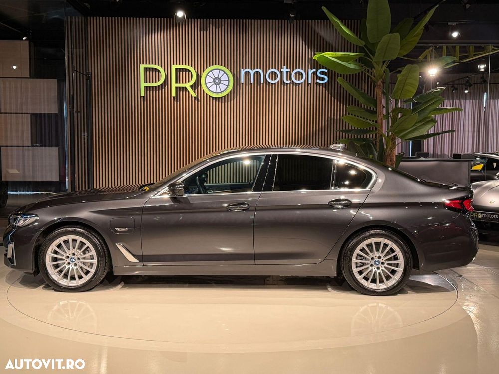 BMW Seria 5 530e xDrive AT PHEV - 13