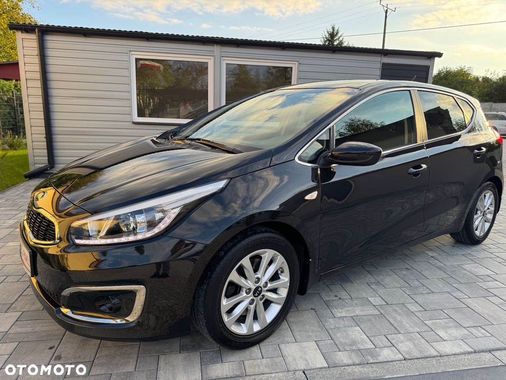Kia Ceed 1.4 CVVT Dream-Team Edition - 12
