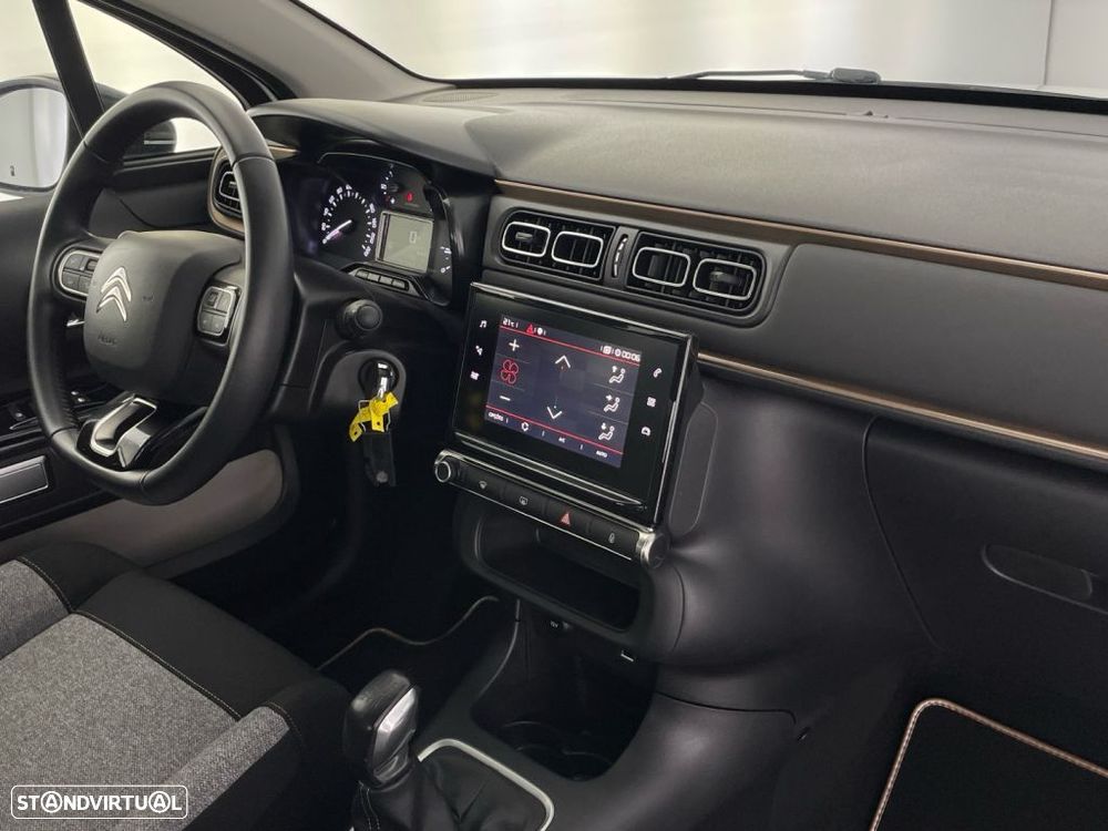 Citroën C3 1.2 PureTech Shine - 23