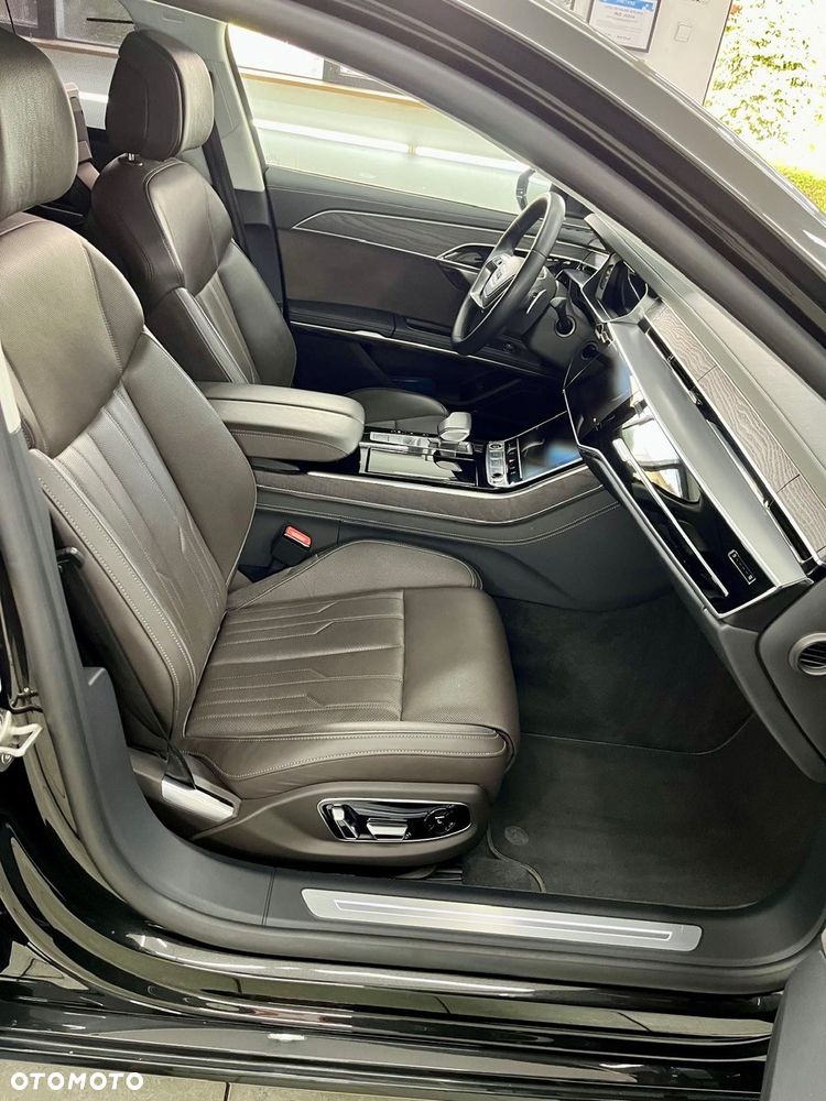 Audi A8 - 8