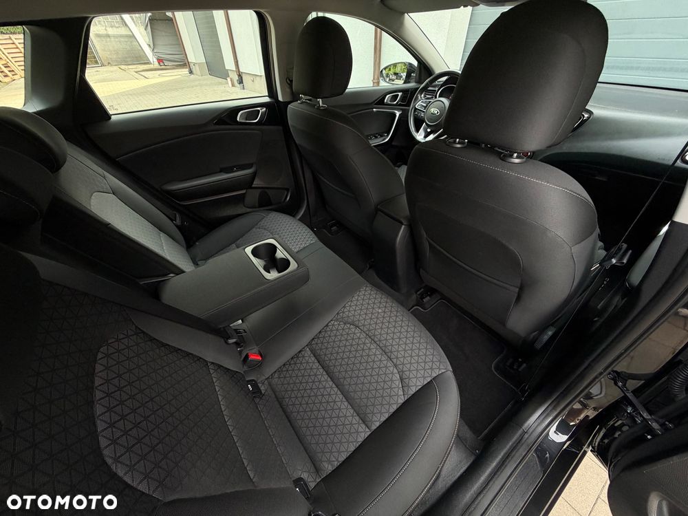 Kia Ceed 1.6 CRDi mHEV L Business Line DCT - 14