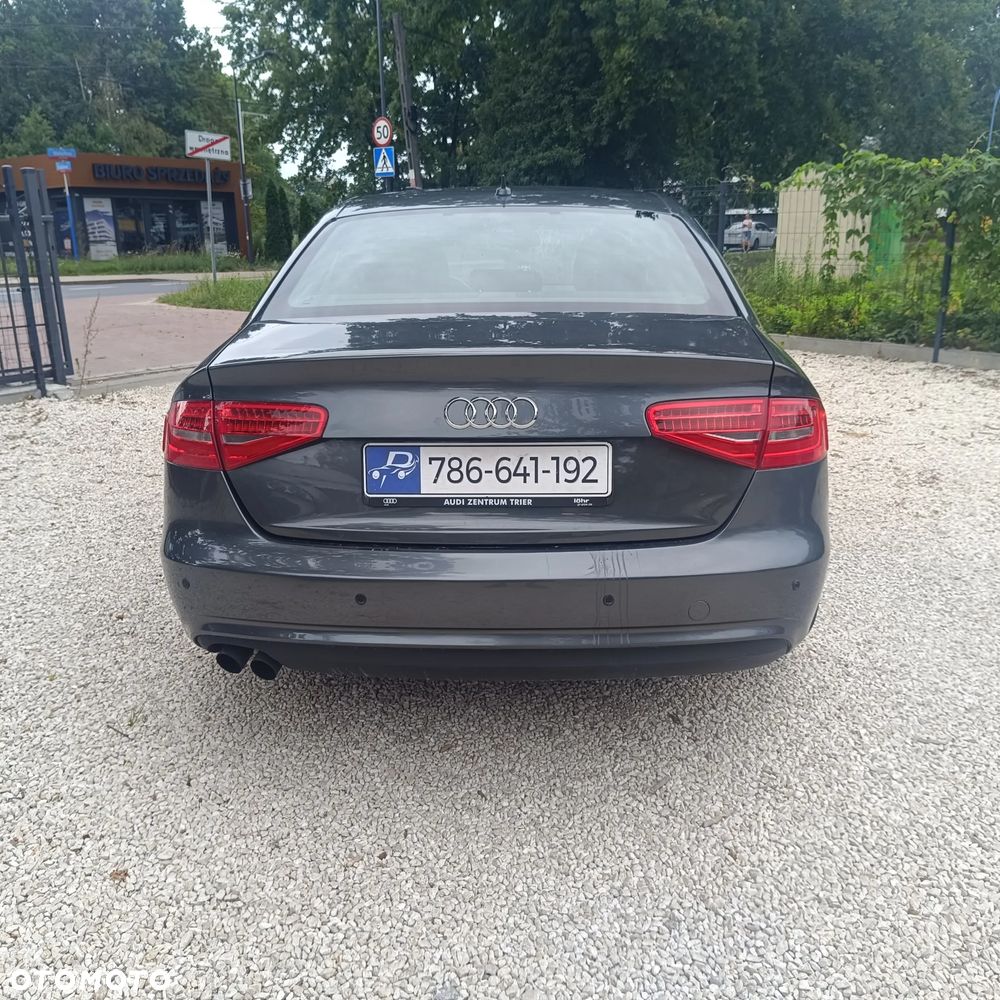 Audi A4 Limousine 2.0 TFSI quattro S line Sportpaket - 4