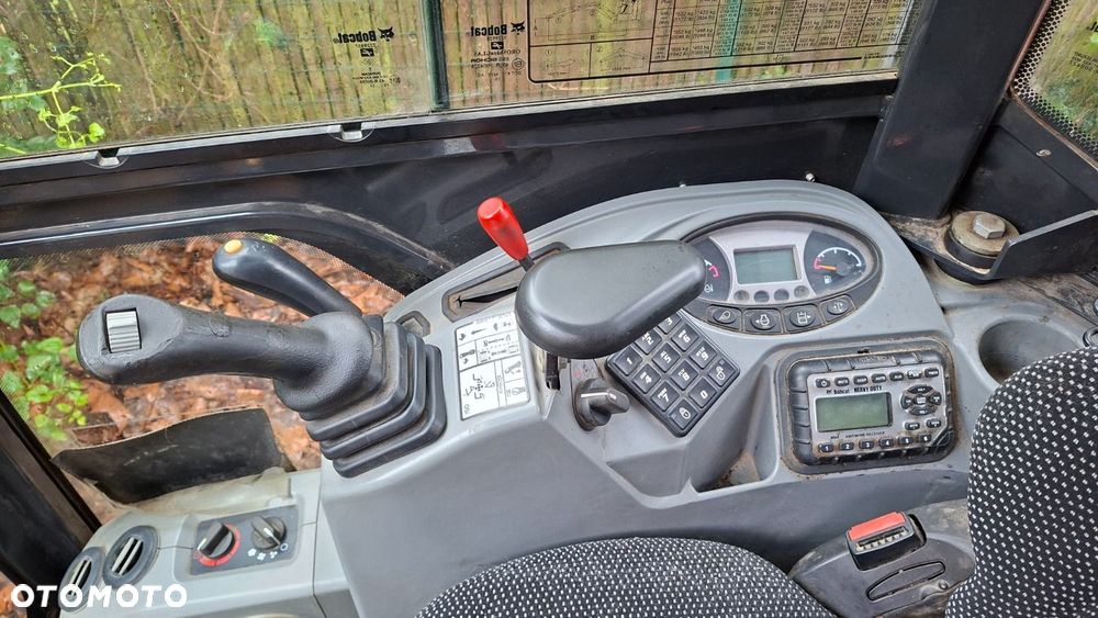 Bobcat E20 - 9