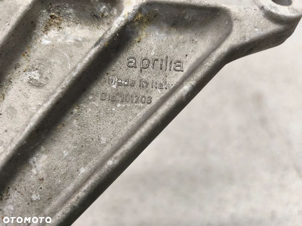 Set lewy tył, podnożek pasażera Aprilia RSV 1000 RSV1000 - 10