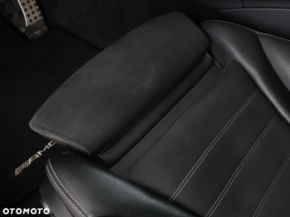 Mercedes-Benz Klasa C 300 9G-TRONIC AMG Line - 40