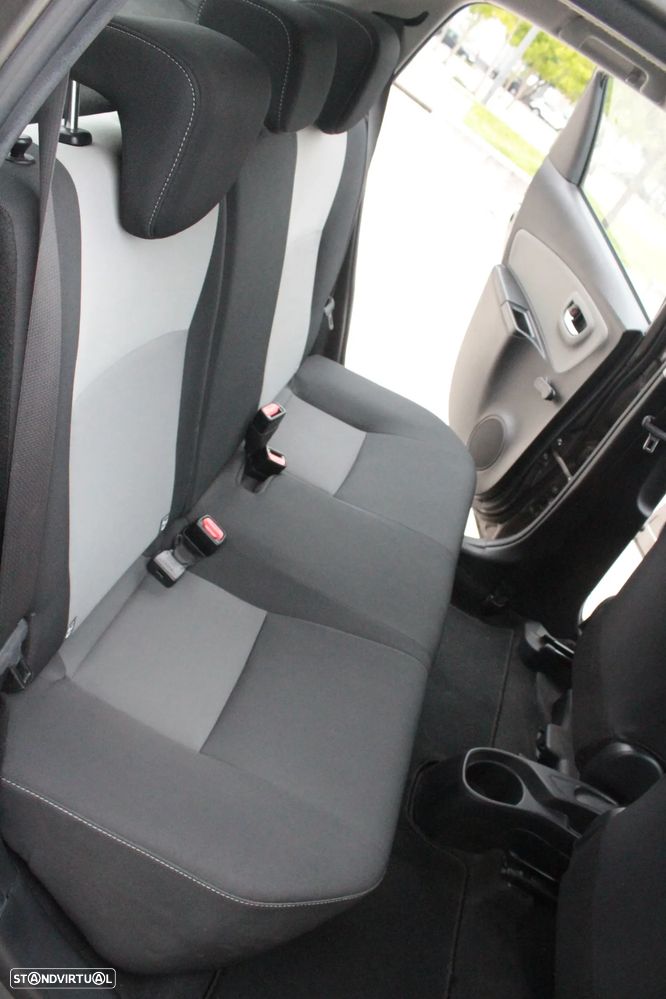 Toyota Yaris 1.0 VVT-i Comfort+P.Style - 19