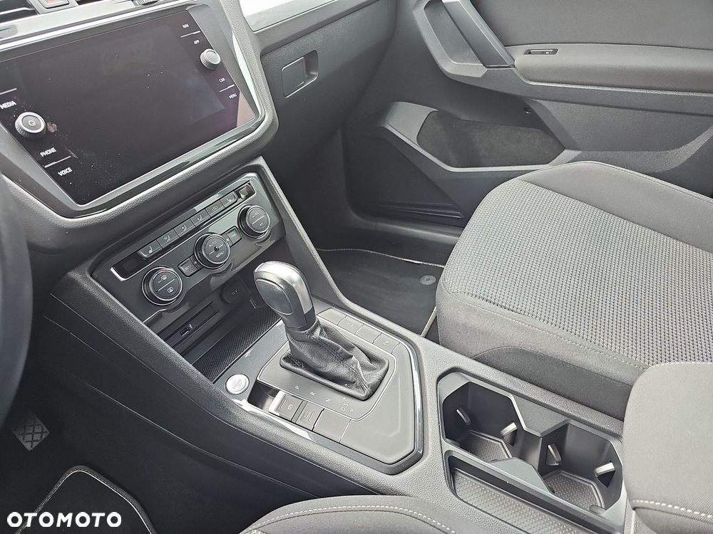 Volkswagen Tiguan - 17