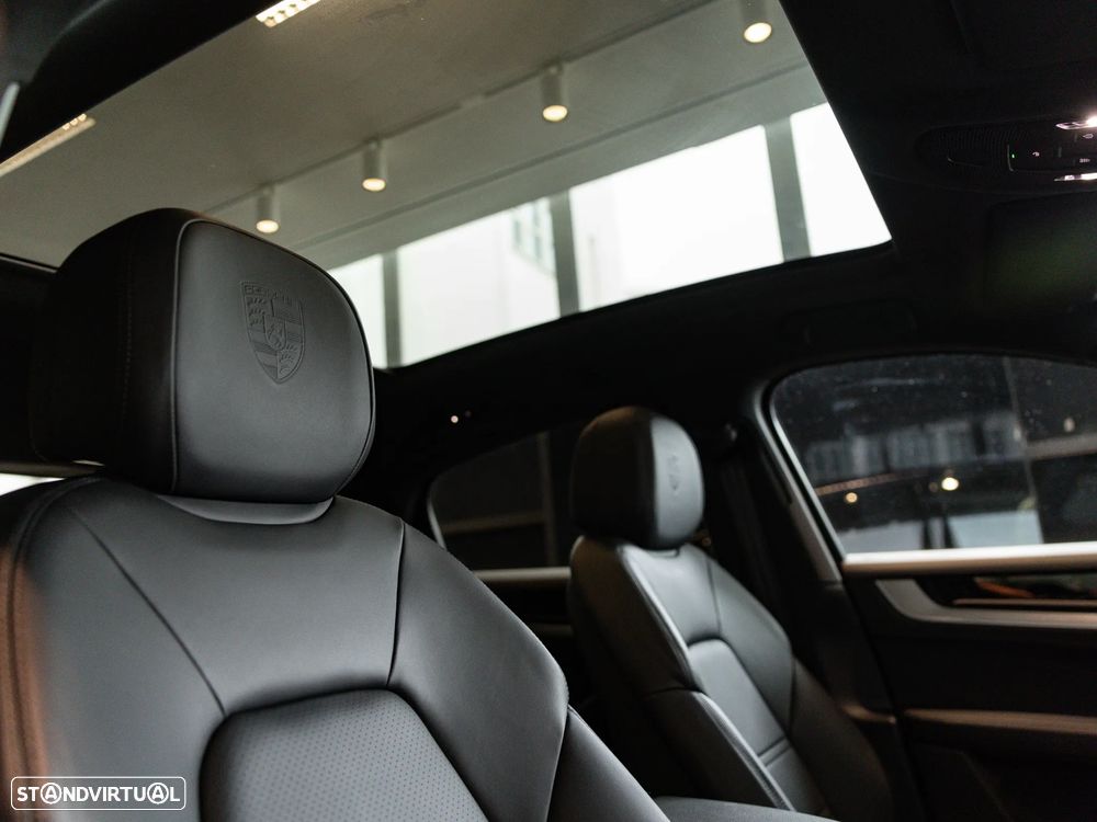 Porsche Cayenne Coupé E-Hybrid - 42