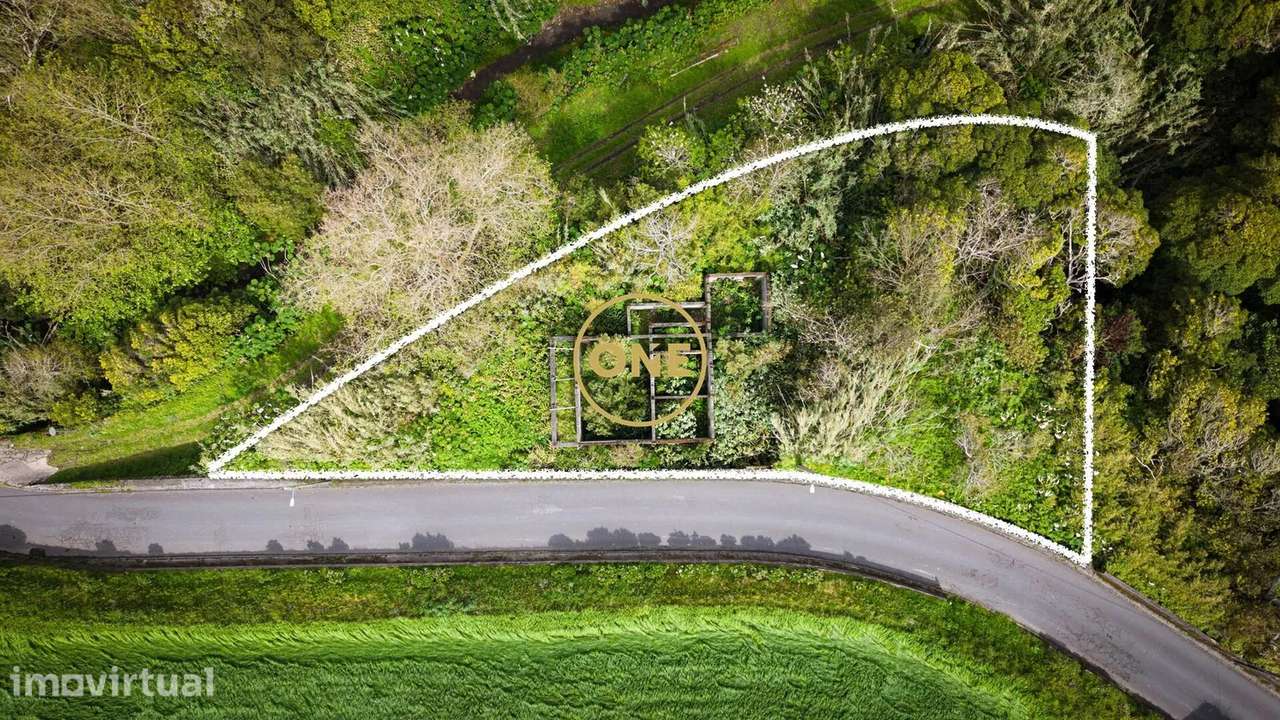 Terreno com ruína no João Bom, São Miguel - Grande imagem: 5/12