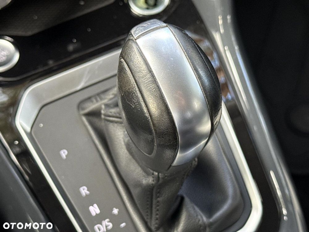 Volkswagen T-Roc 1.5 TSI ACT Premium DSG - 19