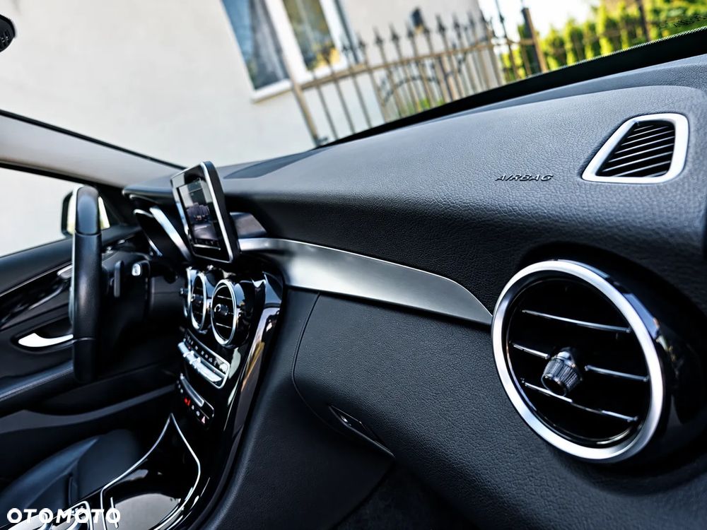 Mercedes-Benz Klasa C 200 9G-TRONIC Edition - 29