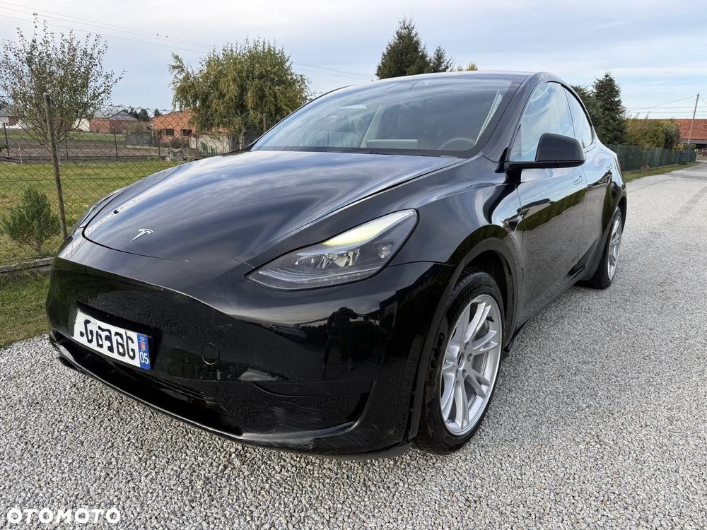Tesla Model Y RWD - 2