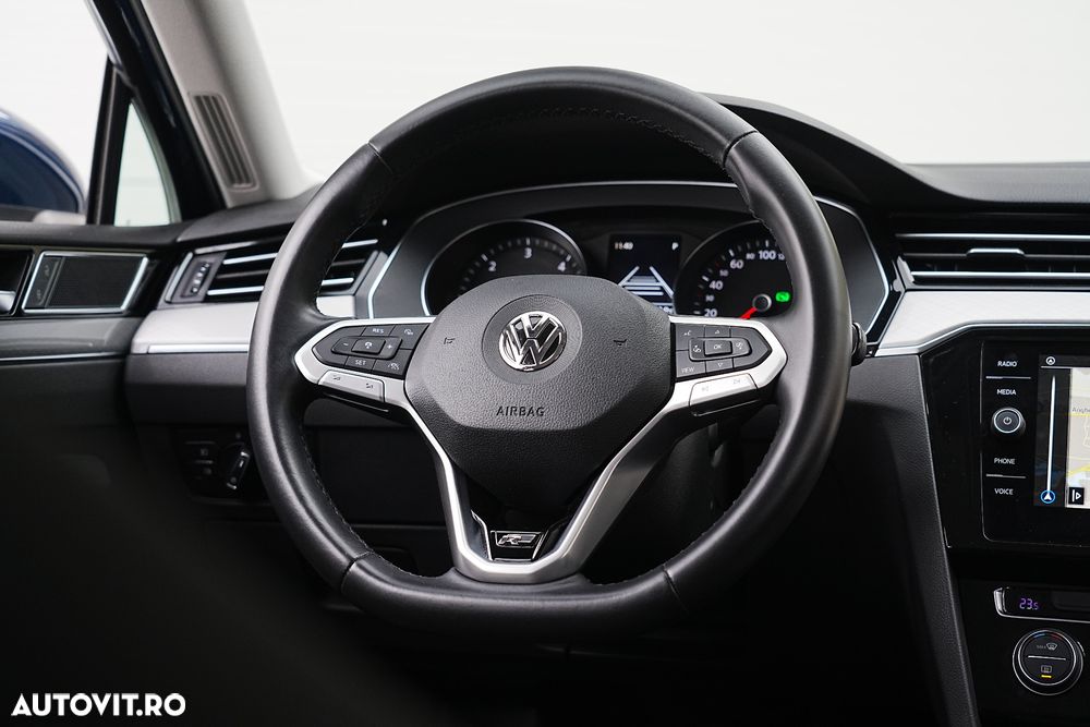 Volkswagen Passat Variant 2.0 TDI SCR DSG - 18