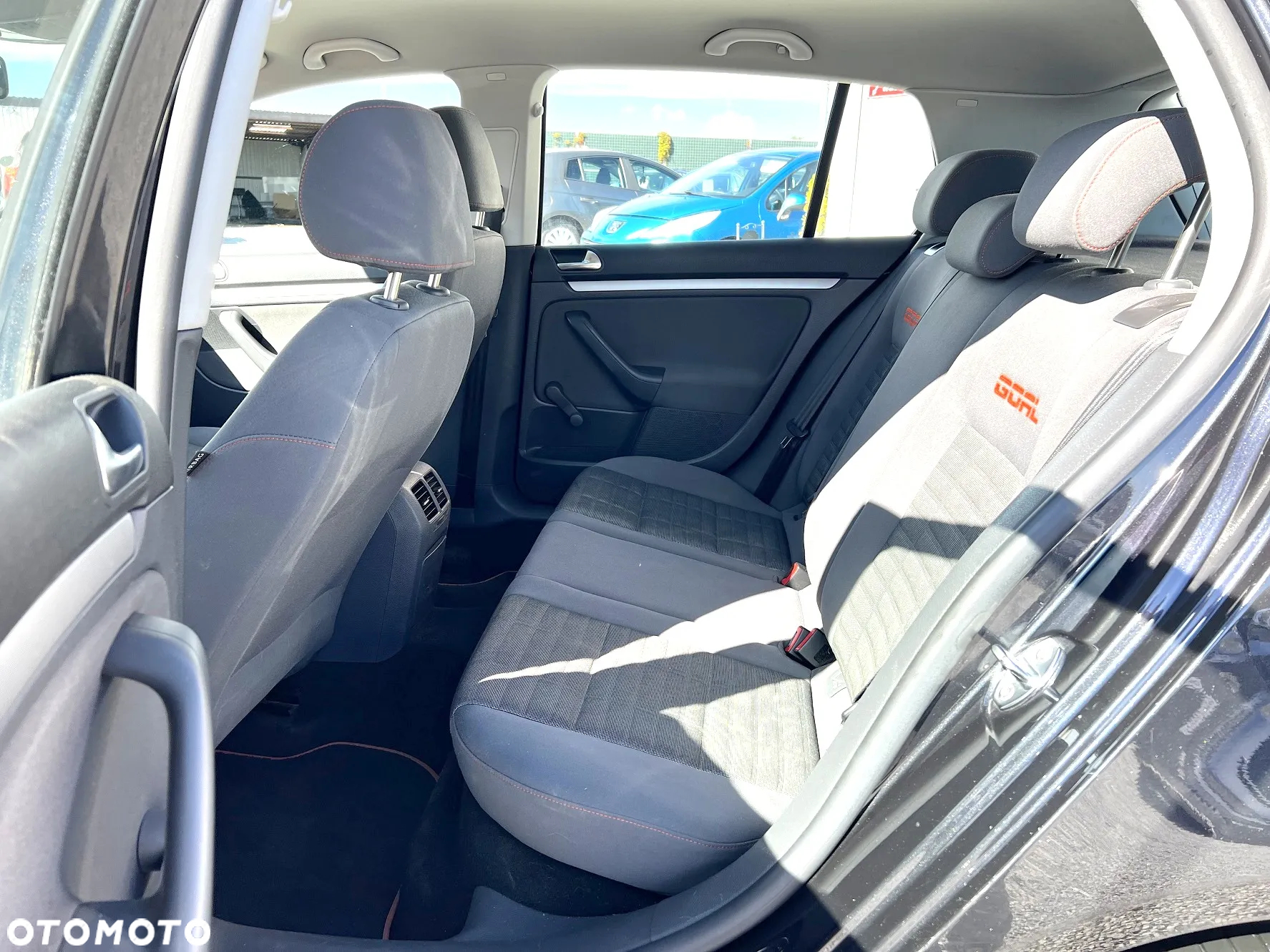 Volkswagen Golf V 1.6 Comfortline - 12