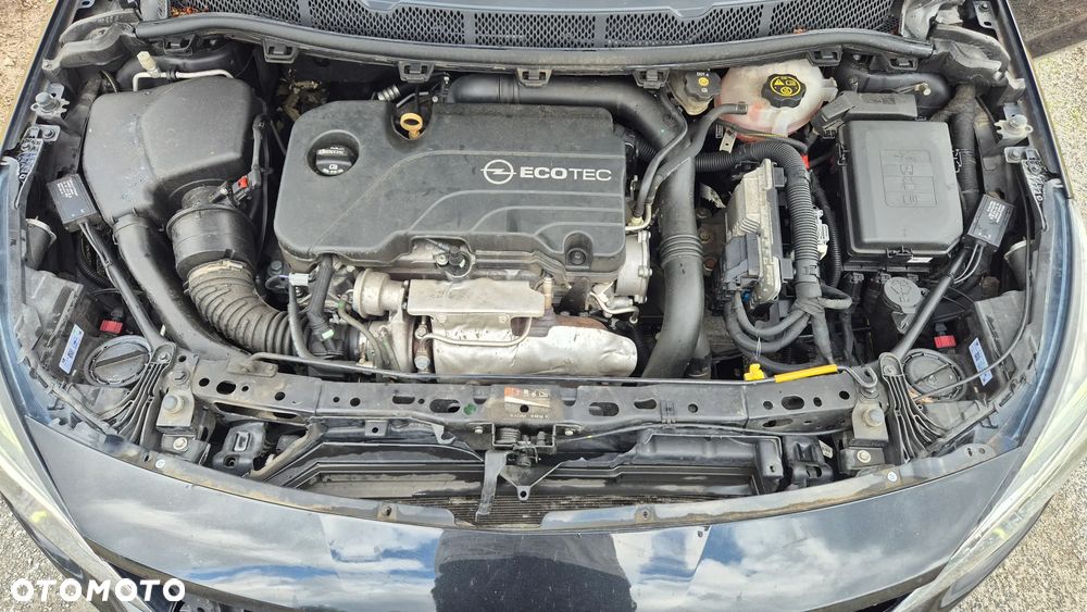 Opel Astra 1.4 Turbo Design Edition - 9