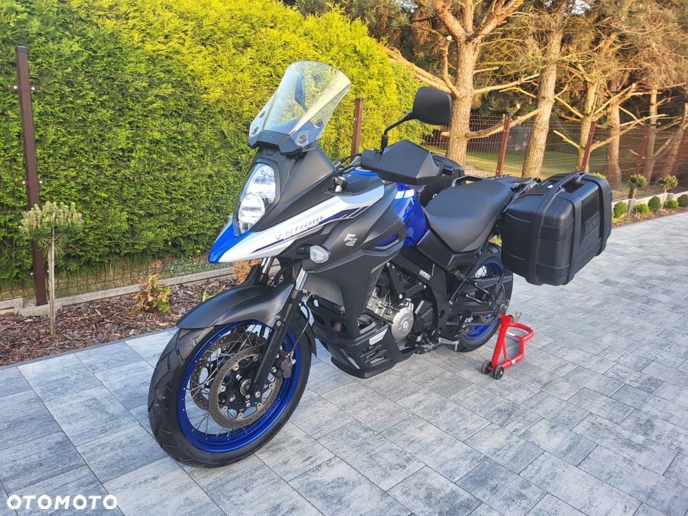 Suzuki V-STROM - 10