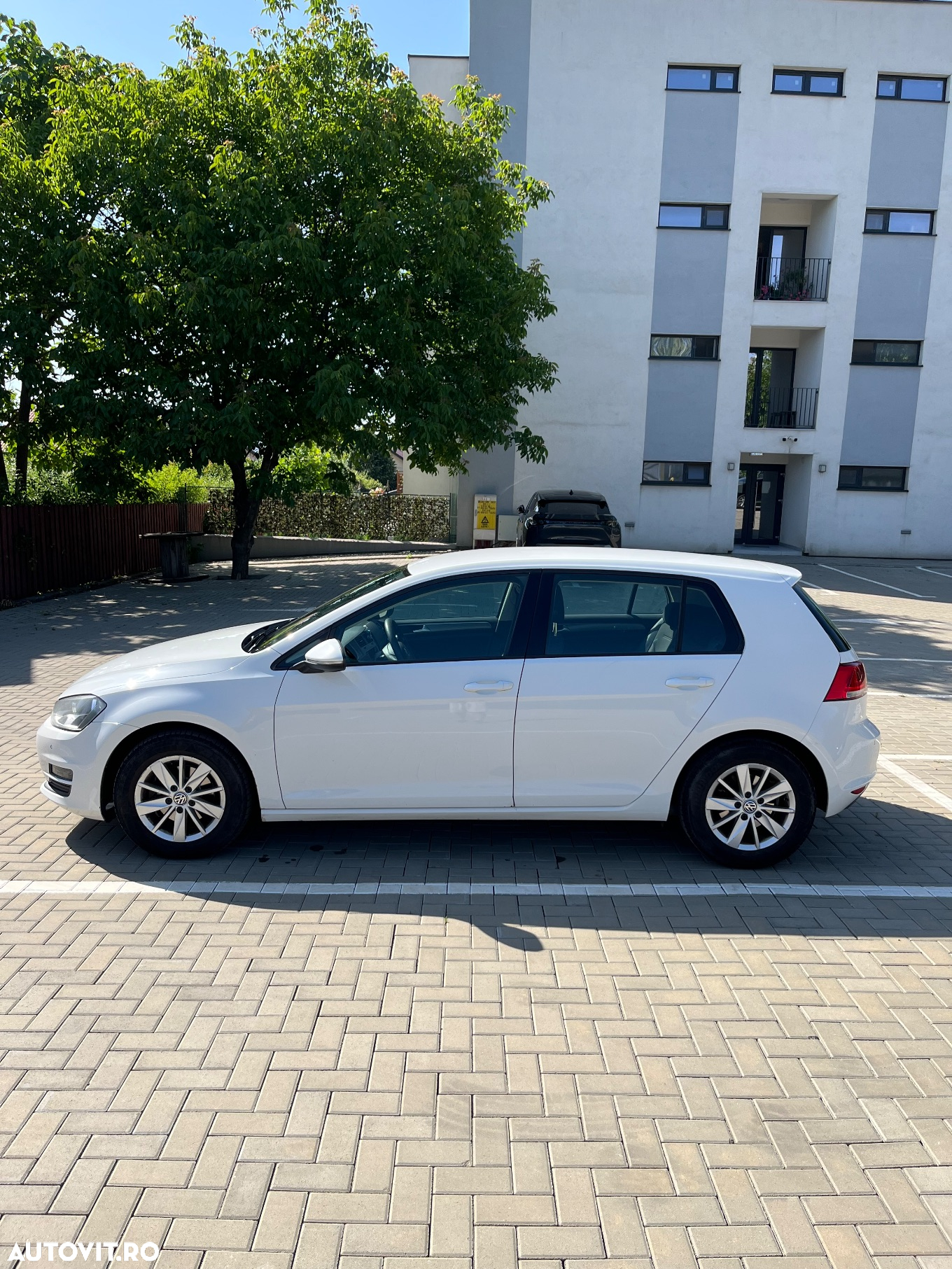 Volkswagen Golf - 9