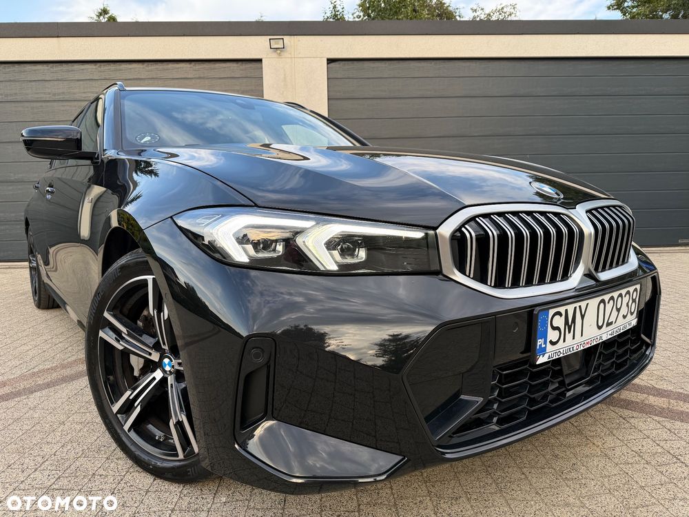 BMW Seria 3 330i xDrive M Sport - 28