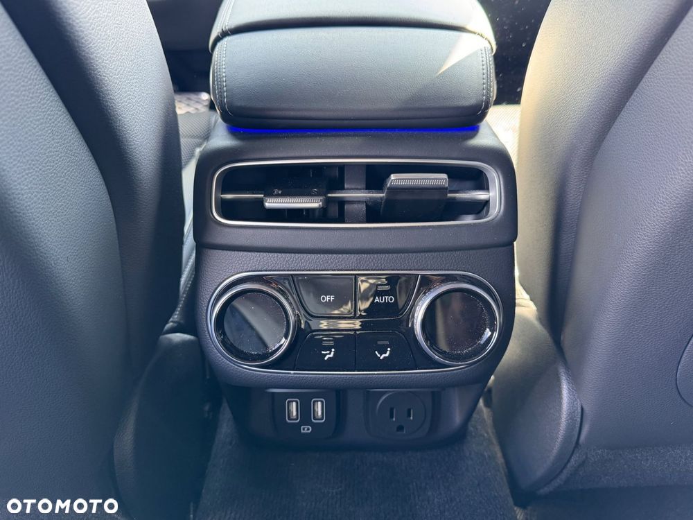 Genesis GV70 - 22