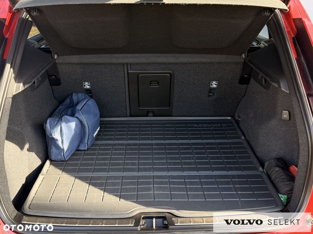 Volvo XC 40 - 24