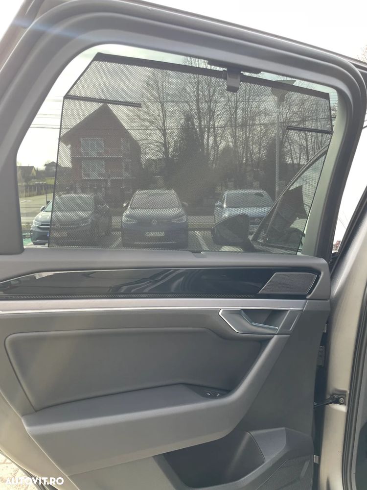 Volkswagen Touareg - 22