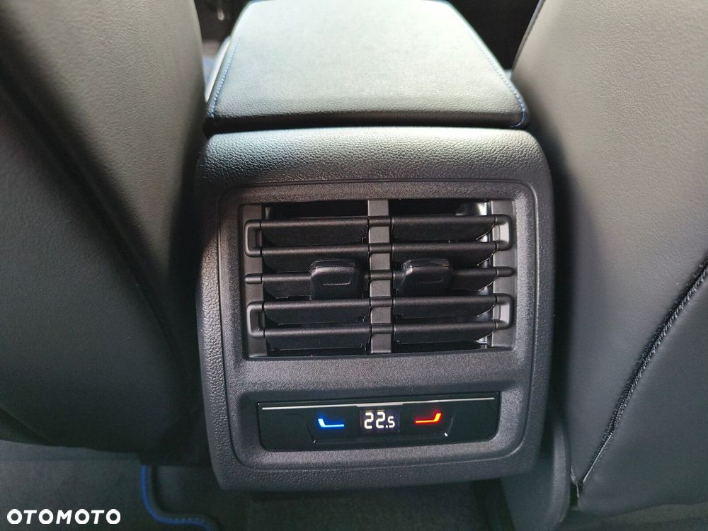 Volkswagen Golf - 31