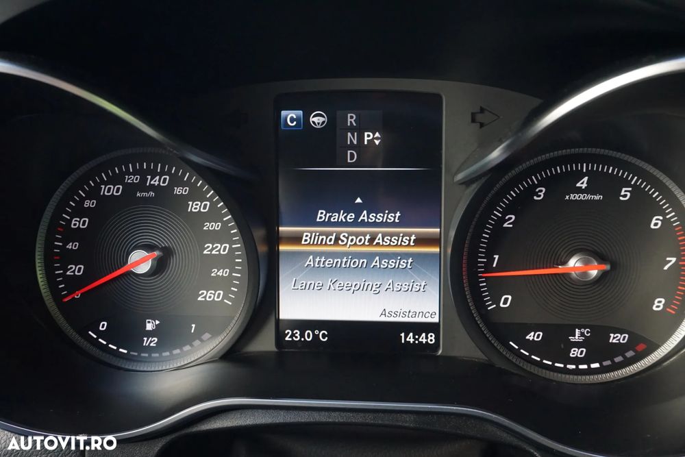 Mercedes-Benz GLC Coupe 250 4Matic 9G-TRONIC AMG Line - 11