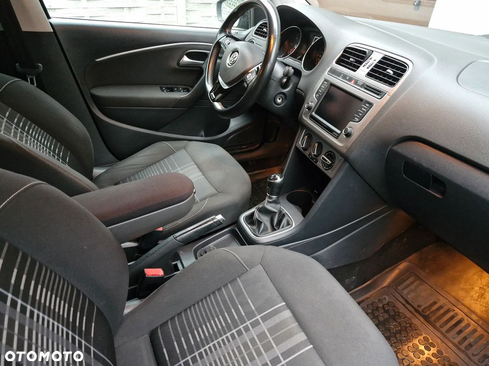 Volkswagen Polo 1.4 TDI BMT Comfortline - 12