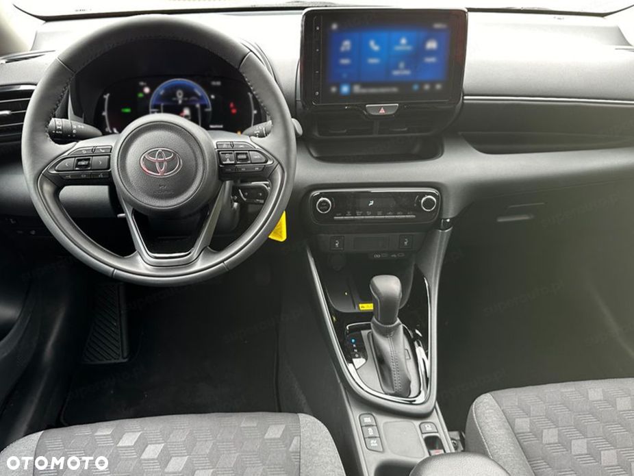Toyota Yaris - 10